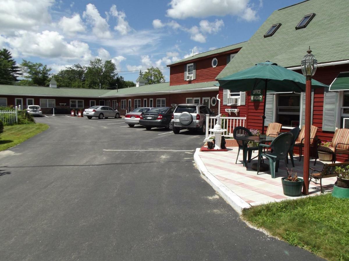 Midway Lodging Cornish Εξωτερικό φωτογραφία
