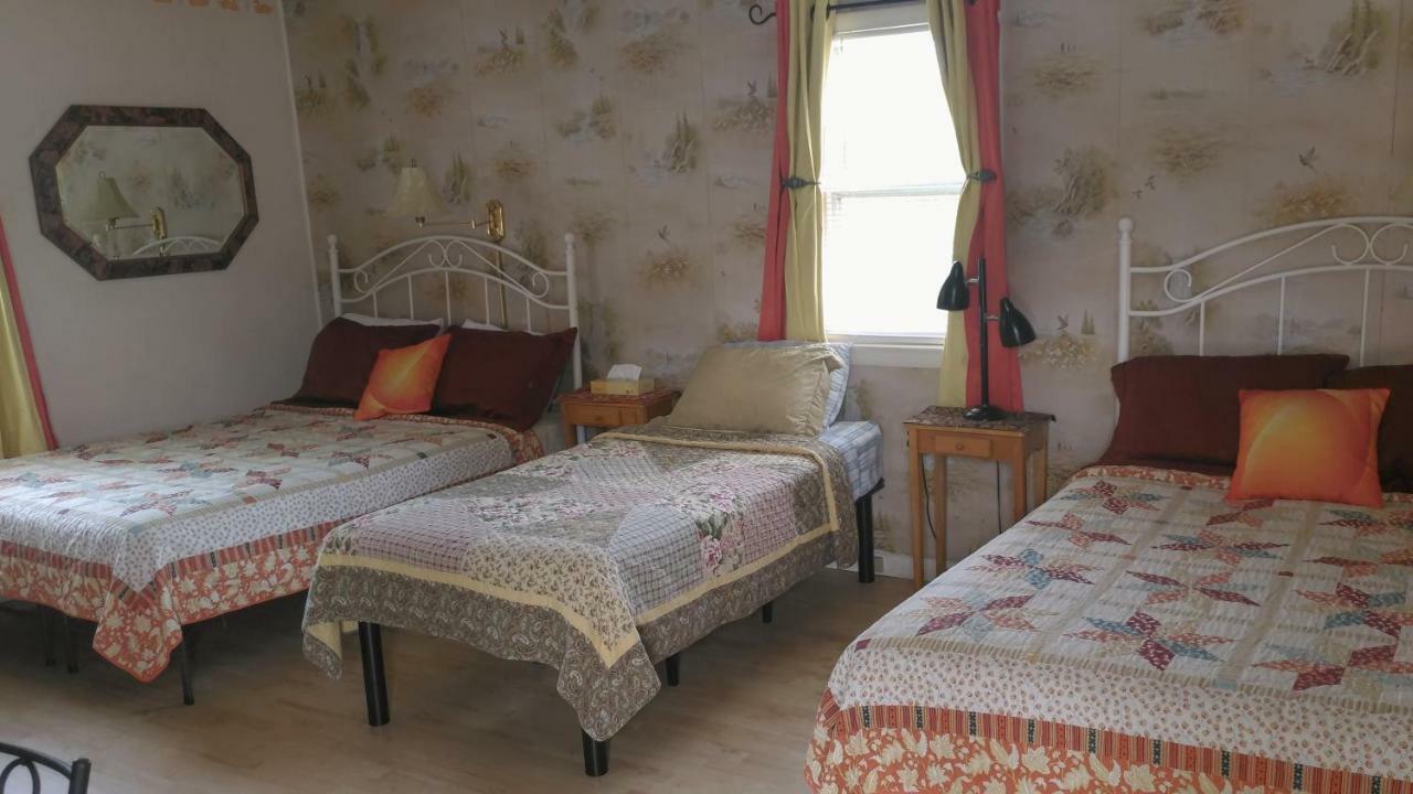 Midway Lodging Cornish Εξωτερικό φωτογραφία