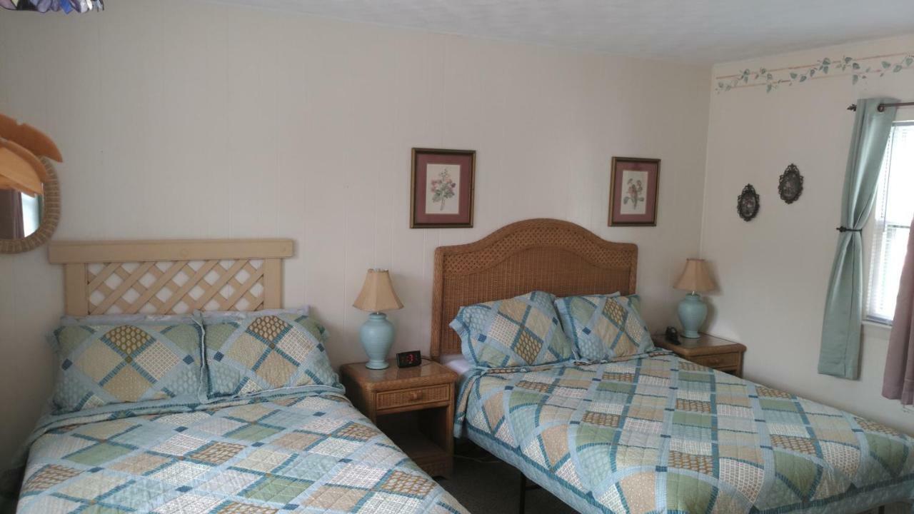 Midway Lodging Cornish Εξωτερικό φωτογραφία